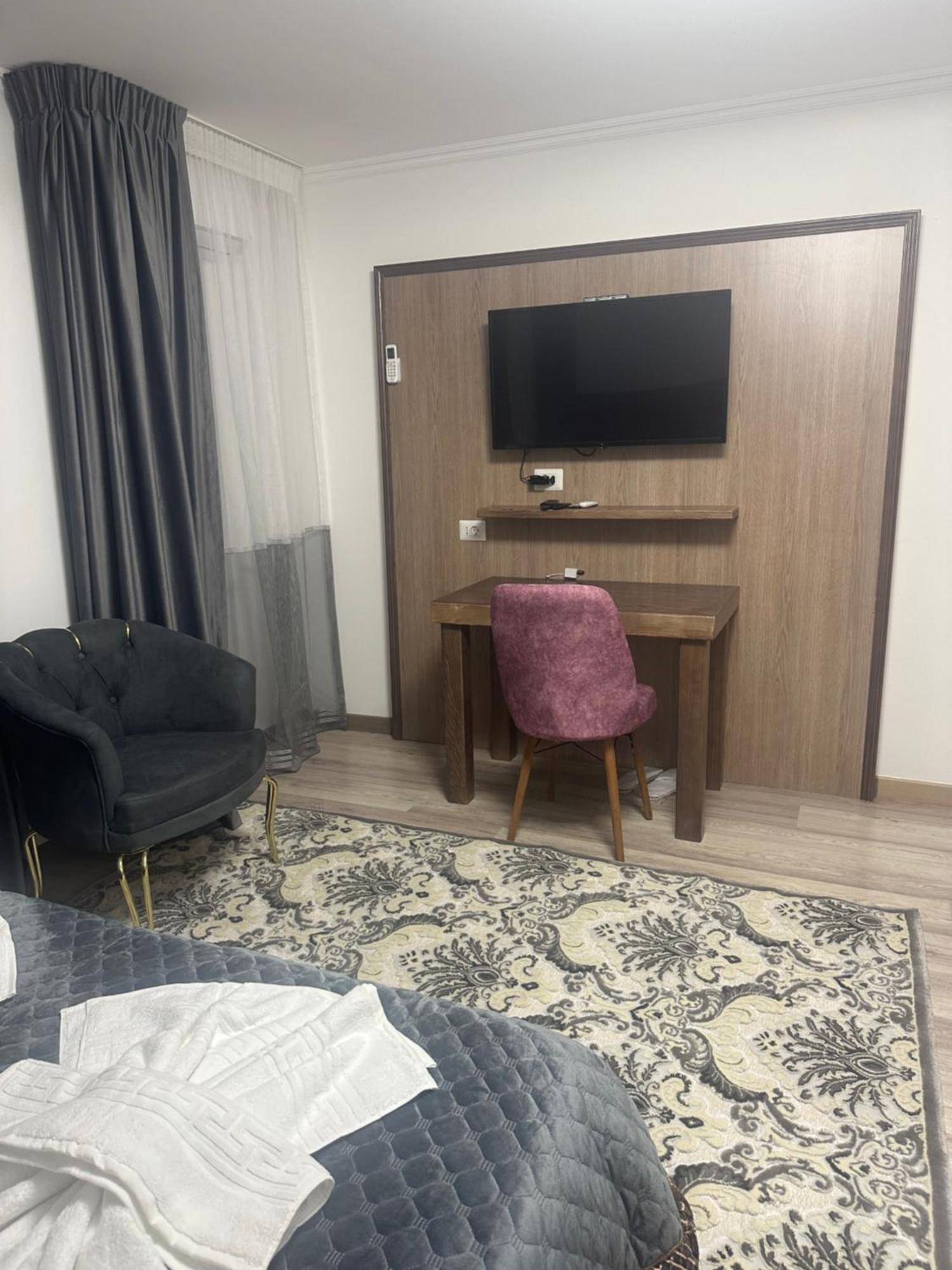 Pensiunea Cascada Putnei Lepşa Exterior foto